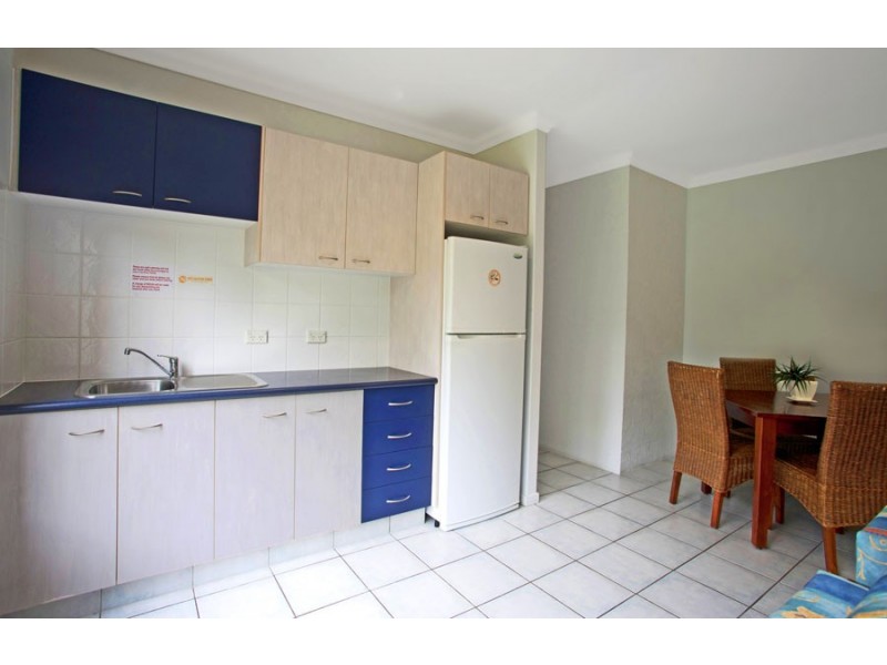 13/2 Beaches Village Circuit, Agnes Water QLD 4677