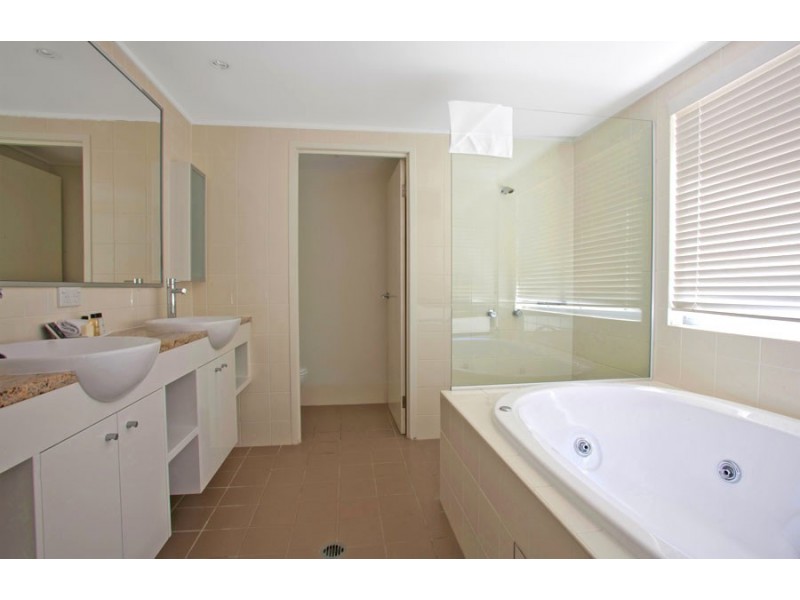305/1 Beaches Village Circuit, Agnes Water QLD 4677