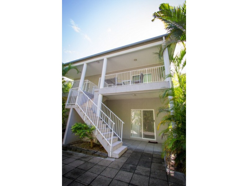 40 Ocean Beach Dr, Agnes Water QLD 4677