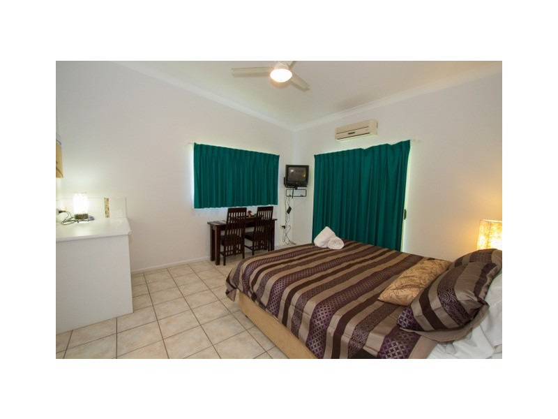 40 Ocean Beach Dr, Agnes Water QLD 4677