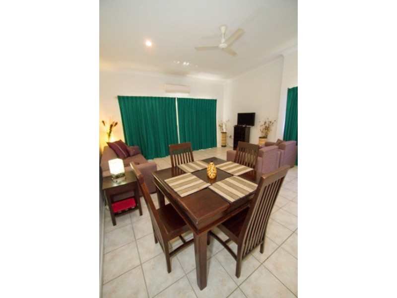 40 Ocean Beach Dr, Agnes Water QLD 4677