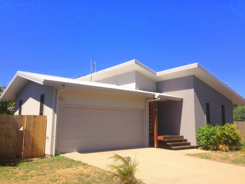 16 Dolphin Court, Agnes Water QLD 4677