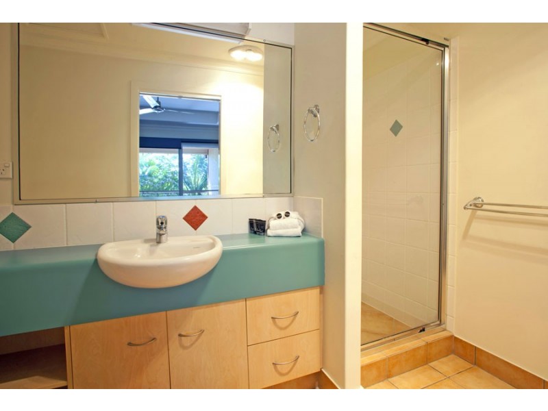 Unit 10/2 Beaches Village Circuit, Agnes Water QLD 4677