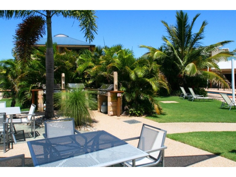 Unit 10/2 Beaches Village Circuit, Agnes Water QLD 4677