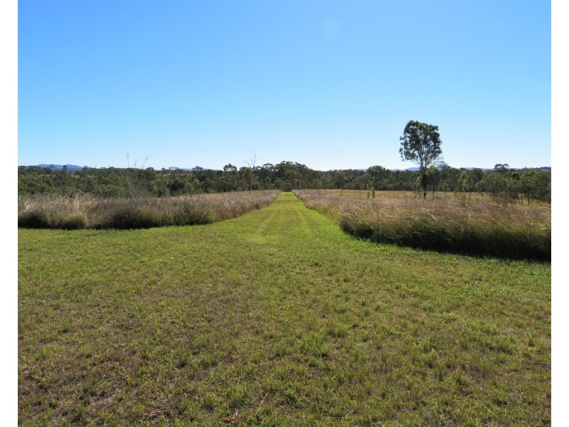 2374 Fingerboard Road, Mount Tom QLD 4677
