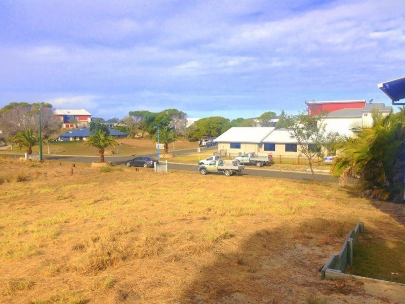 11 Marine Parade, Agnes Water QLD 4677