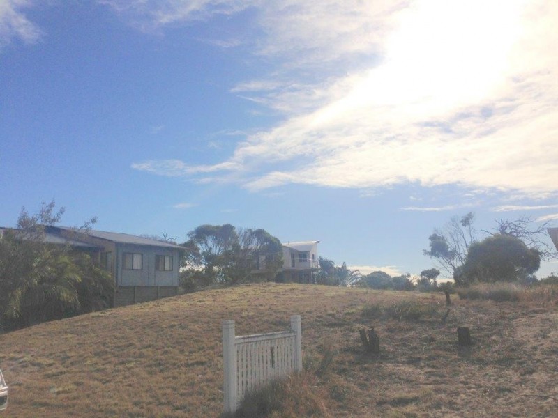 11 Marine Parade, Agnes Water QLD 4677