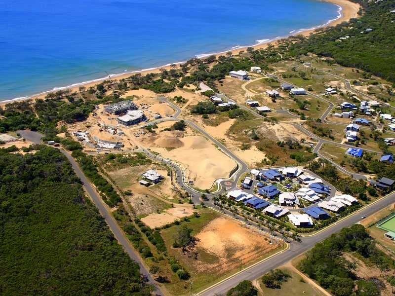42/2 Beaches Village Circuit, Agnes Water QLD 4677