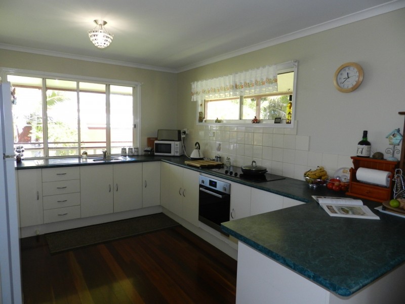 42 Bicentennial Drive, Agnes Water QLD 4677