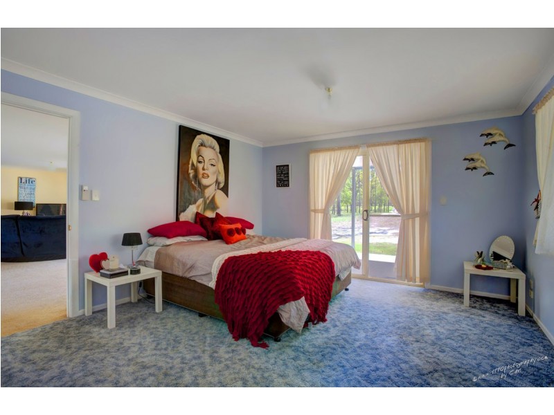 990 Round Hill Road, Captain Creek QLD 4677