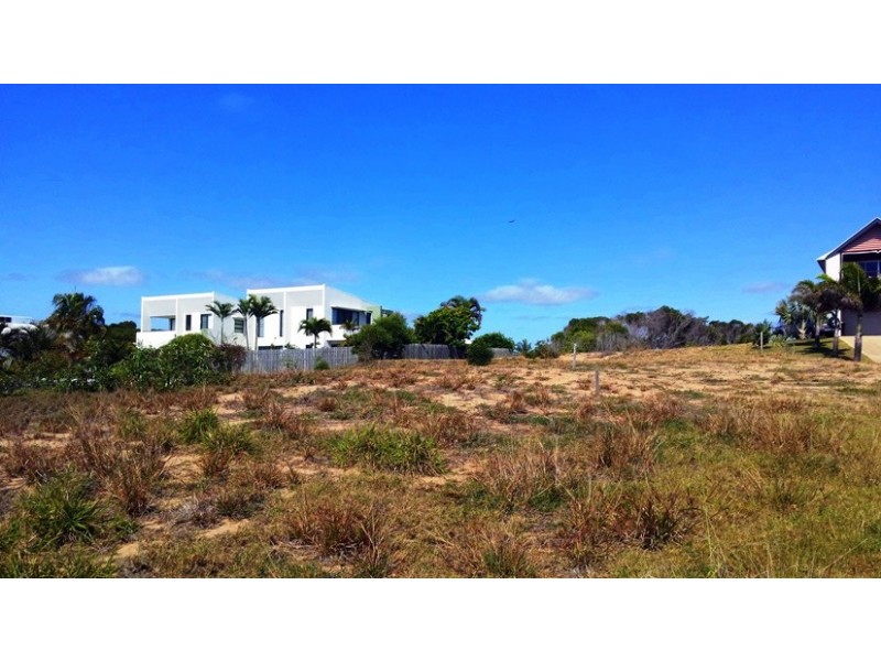 27 Atlantis Blvd, Agnes Water QLD 4677