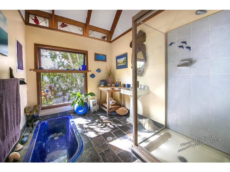 111 BOOTMAKER DR, Round Hill QLD 4677