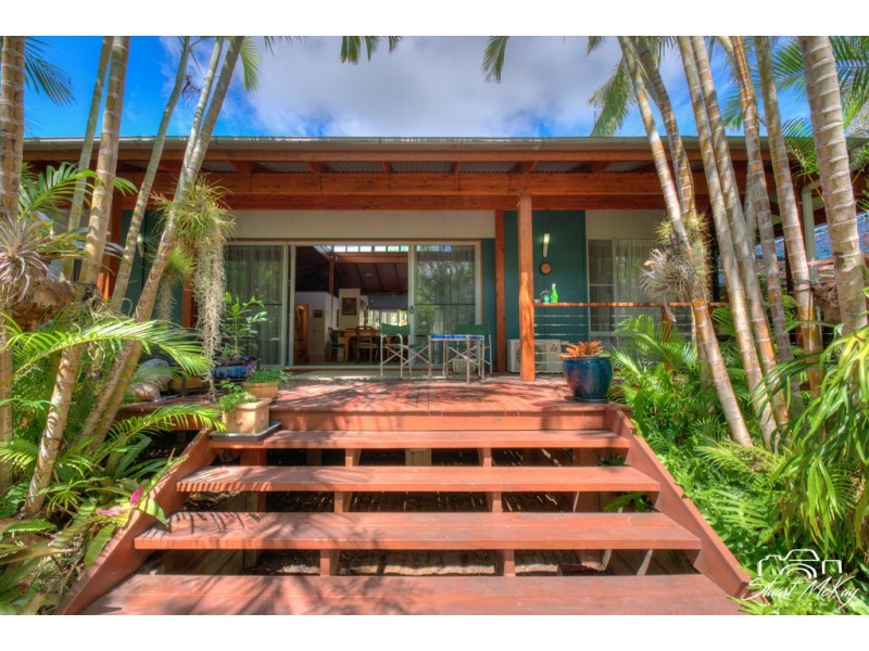 5 JOSEPH BANKS BVD, Agnes Water QLD 4677