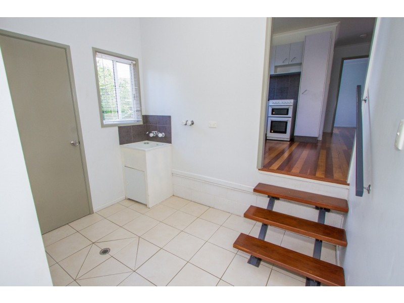 4 MURRAY HILTON CL, Agnes Water QLD 4677