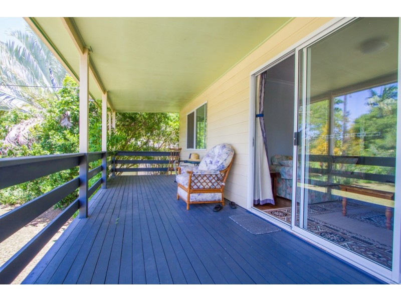 4 MURRAY HILTON CL, Agnes Water QLD 4677