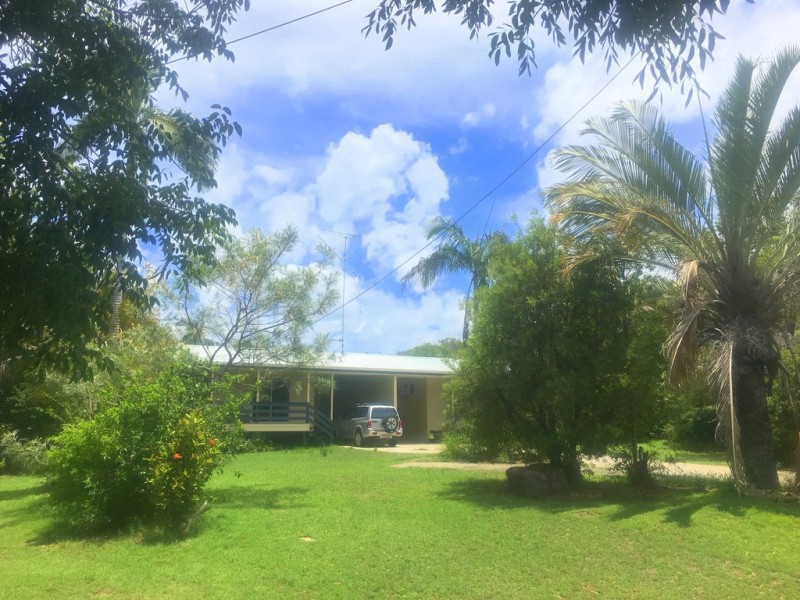 4 MURRAY HILTON CL, Agnes Water QLD 4677