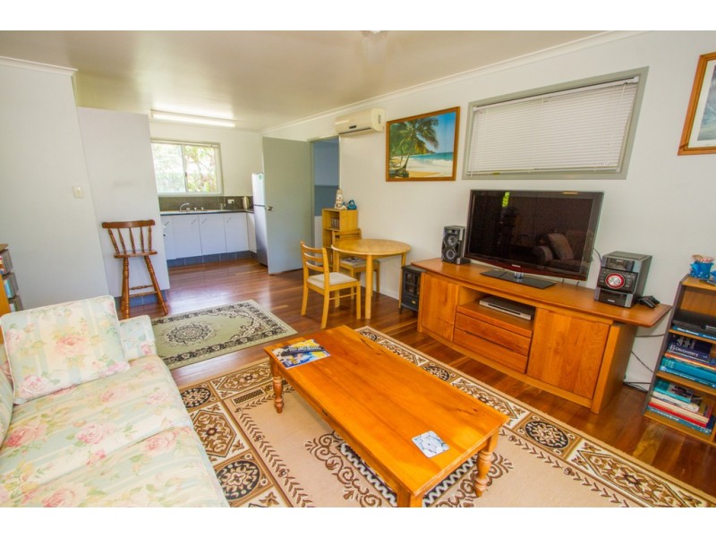 4 MURRAY HILTON CL, Agnes Water QLD 4677