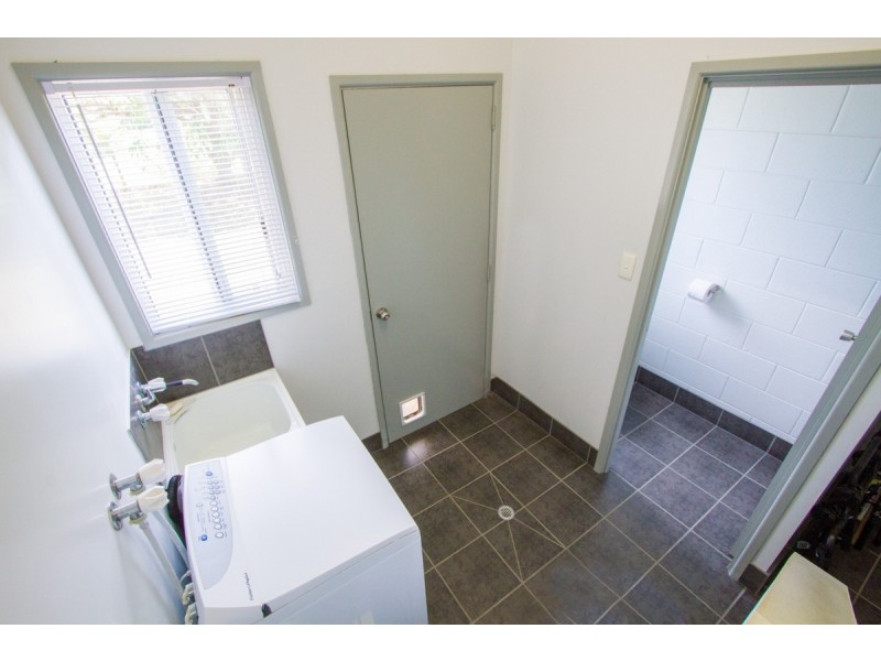 4 MURRAY HILTON CL, Agnes Water QLD 4677