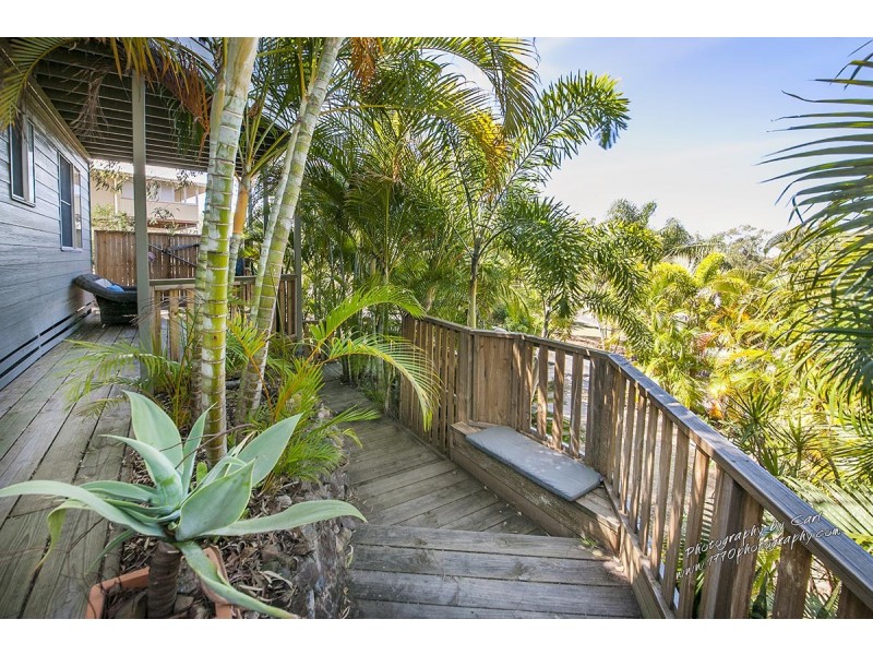 13 STARFISH ST, Agnes Water QLD 4677