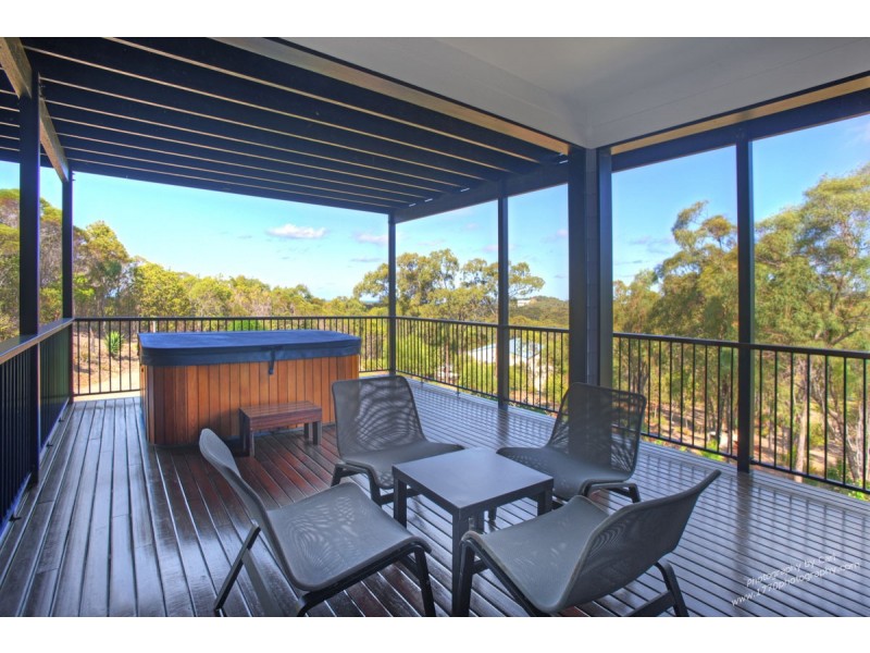 33 WISTARI TCE, Agnes Water QLD 4677