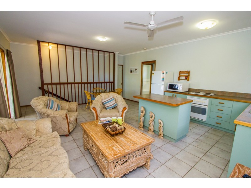 2 / 4 Zamia Court, Agnes Water QLD 4677