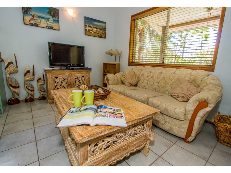 2 / 4 Zamia Court, Agnes Water QLD 4677
