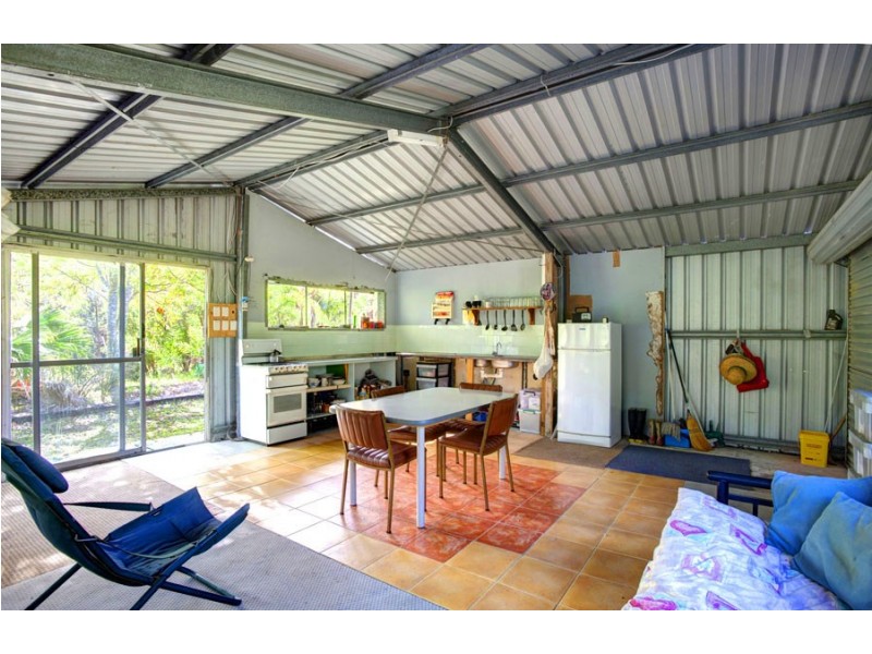 671 Murphy Road, Captain Creek QLD 4677