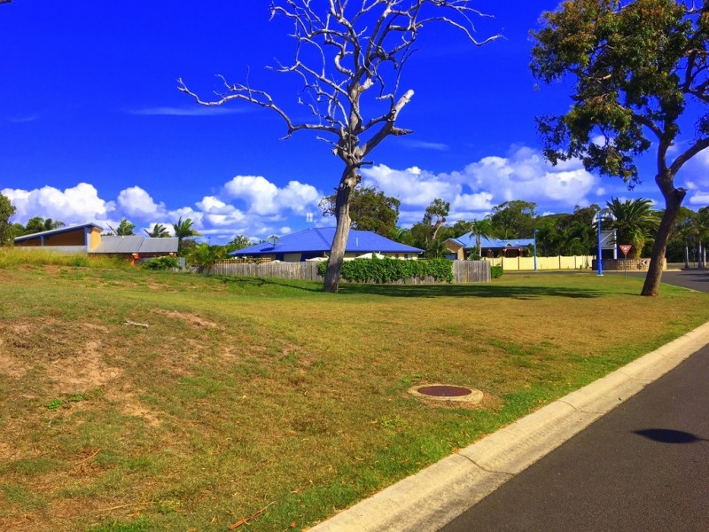 2 North Break Drive, Agnes Water QLD 4677