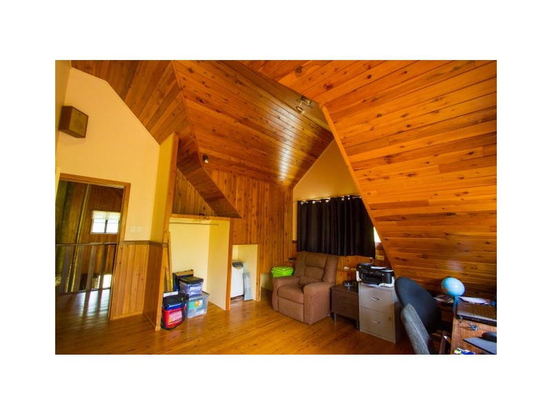 148 Dillon Road, Captain Creek QLD 4677