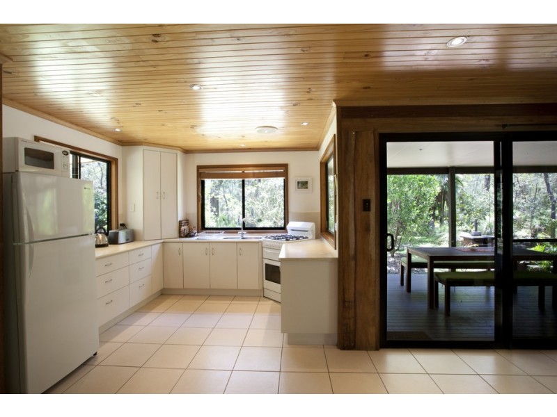 428 Lady Elliot Drive, Round Hill QLD 4677