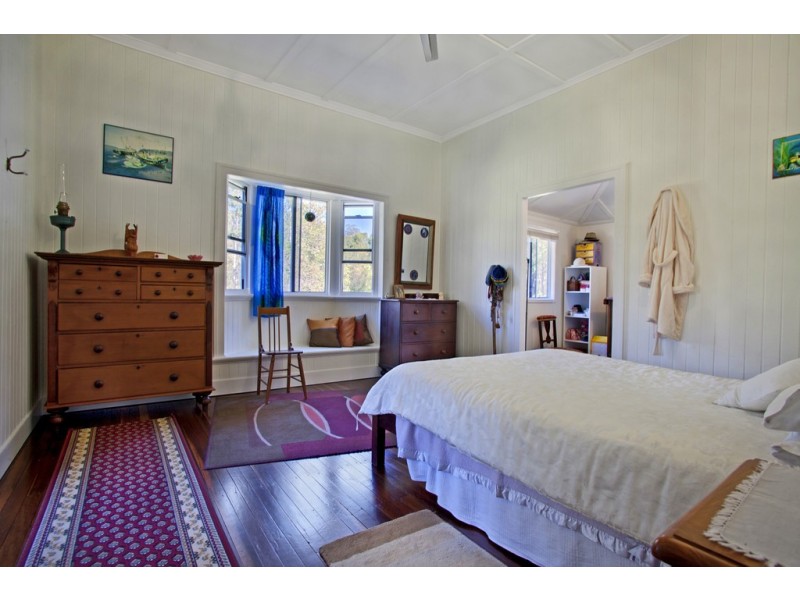 526 CREEVEY DRIVE, Captain Creek QLD 4677