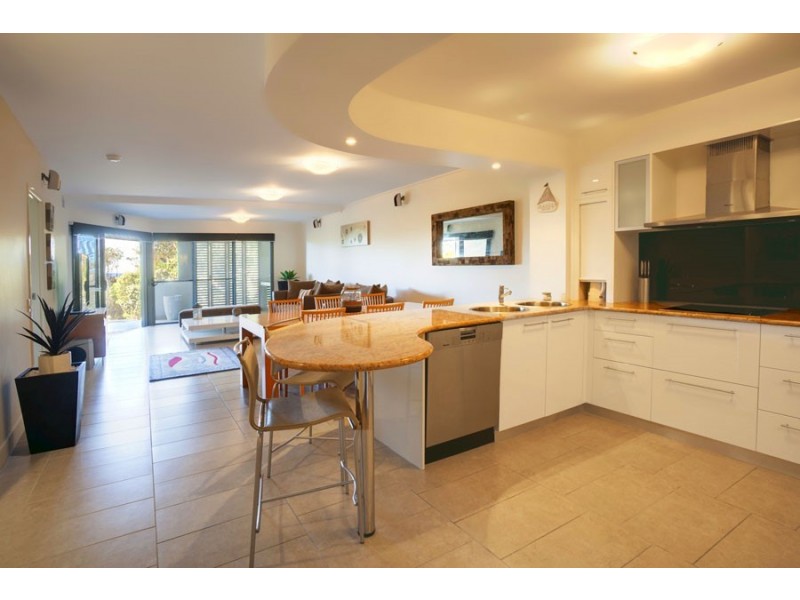 206/1 Beaches Village Circuit, Agnes Water QLD 4677