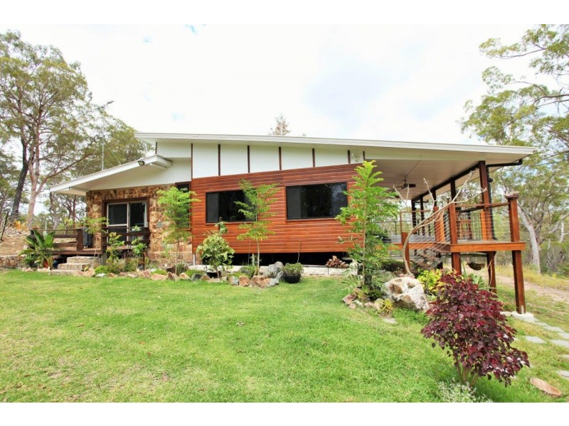 412 Bootmaker Drive, Round Hill QLD 4677