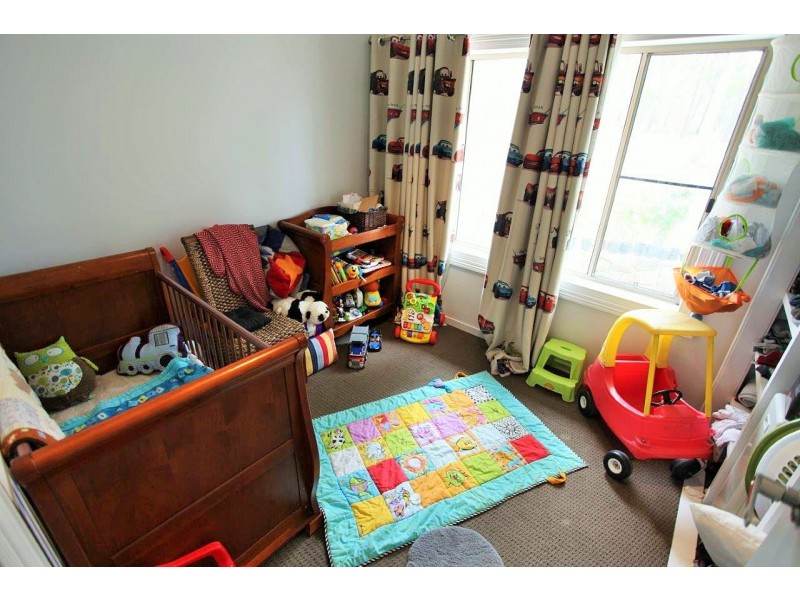 412 Bootmaker Drive, Round Hill QLD 4677