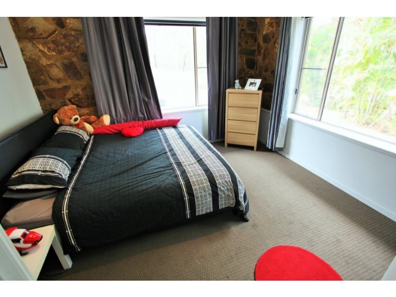 412 Bootmaker Drive, Round Hill QLD 4677