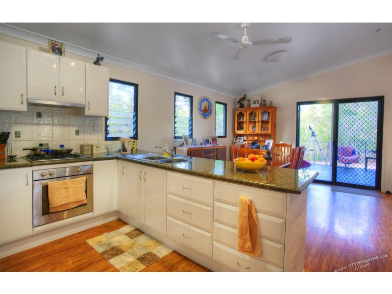 880 Murphy Road, Captain Creek QLD 4677
