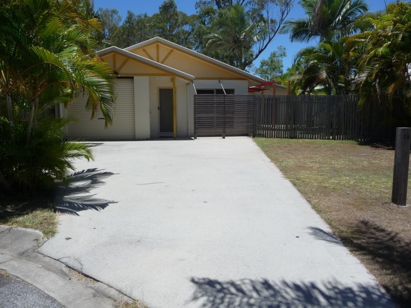 19 Palm Court, Agnes Water QLD 4677