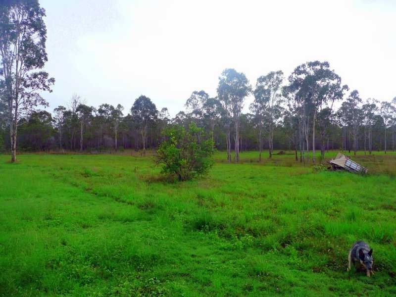 720 Round Hill Road, Captain Creek QLD 4677