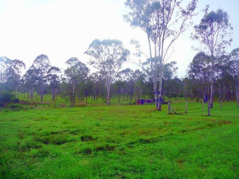 720 Round Hill Road, Captain Creek QLD 4677