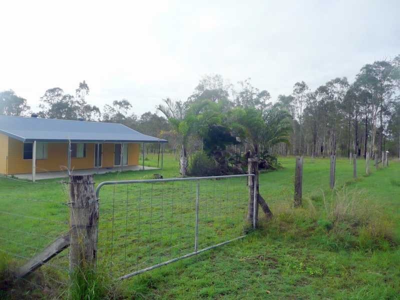 720 Round Hill Road, Captain Creek QLD 4677
