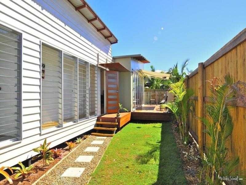 18 Dolphin, Agnes Water QLD 4677