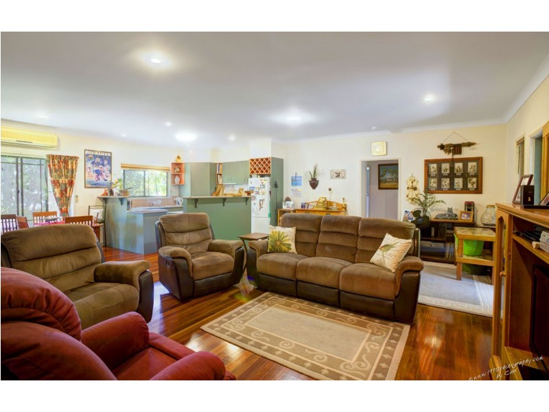 6 Whitby Place, Agnes Water QLD 4677