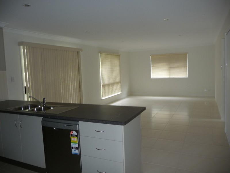 8 Sunset Drive, Agnes Water QLD 4677