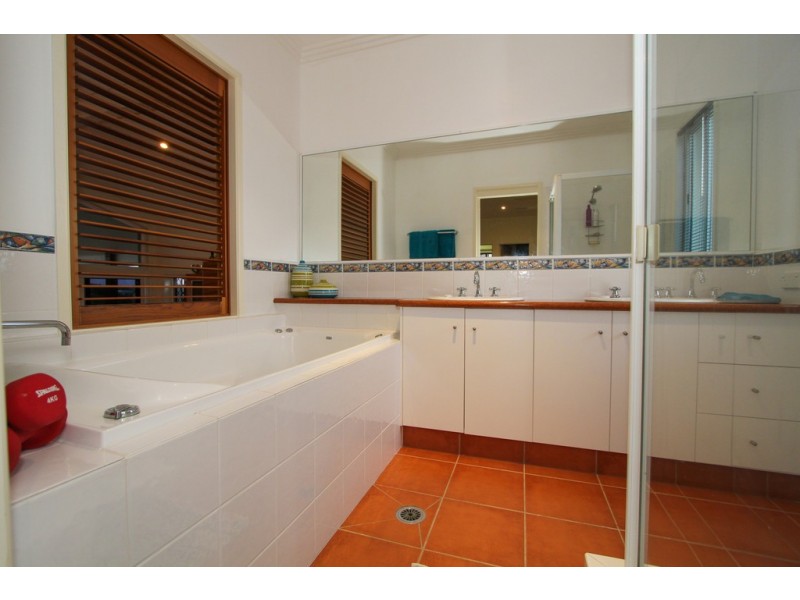 4 Atlantis Blvd, Agnes Water QLD 4677