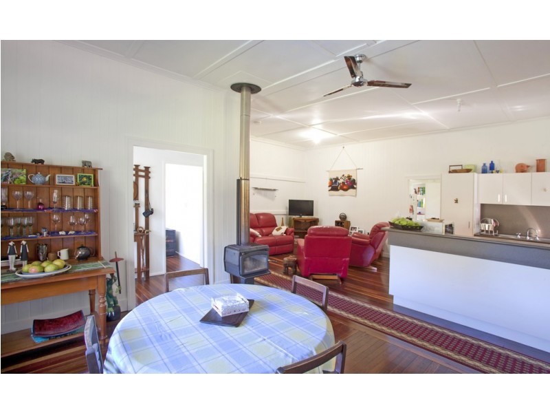 526 CREEVEY DRIVE, Captain Creek QLD 4677