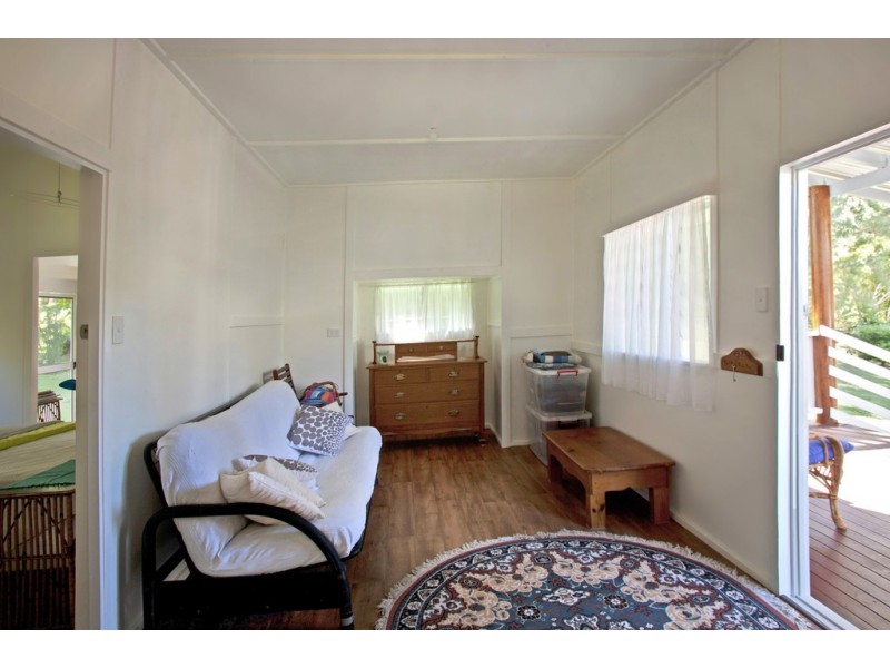 526 CREEVEY DRIVE, Captain Creek QLD 4677