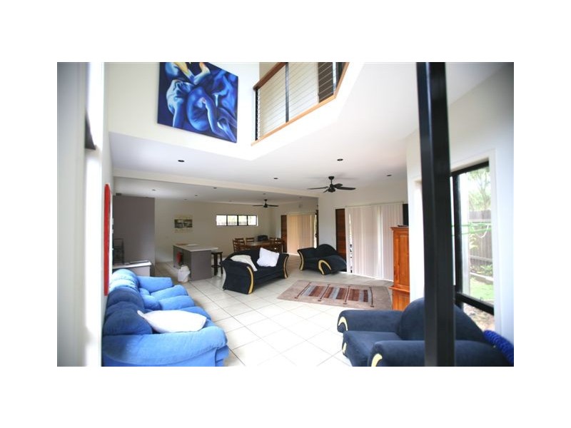 2 / 15 Dolphin court, Agnes Water QLD 4677