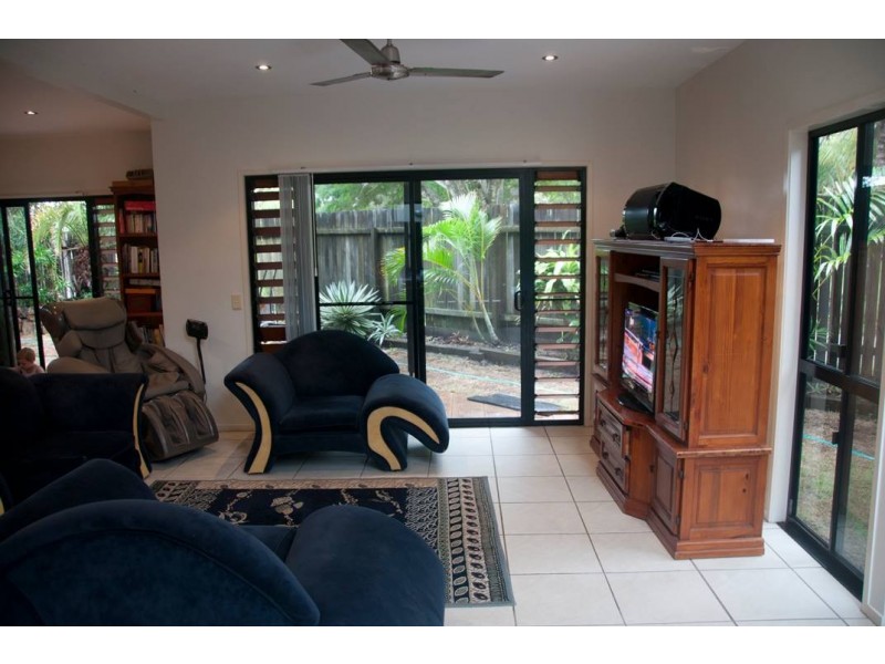 2 / 15 Dolphin court, Agnes Water QLD 4677