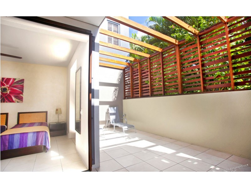 10/4 Ocean Beach Drive, Agnes Water QLD 4677