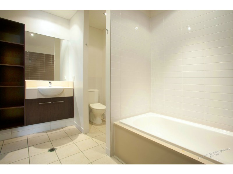 10/4 Ocean Beach Drive, Agnes Water QLD 4677